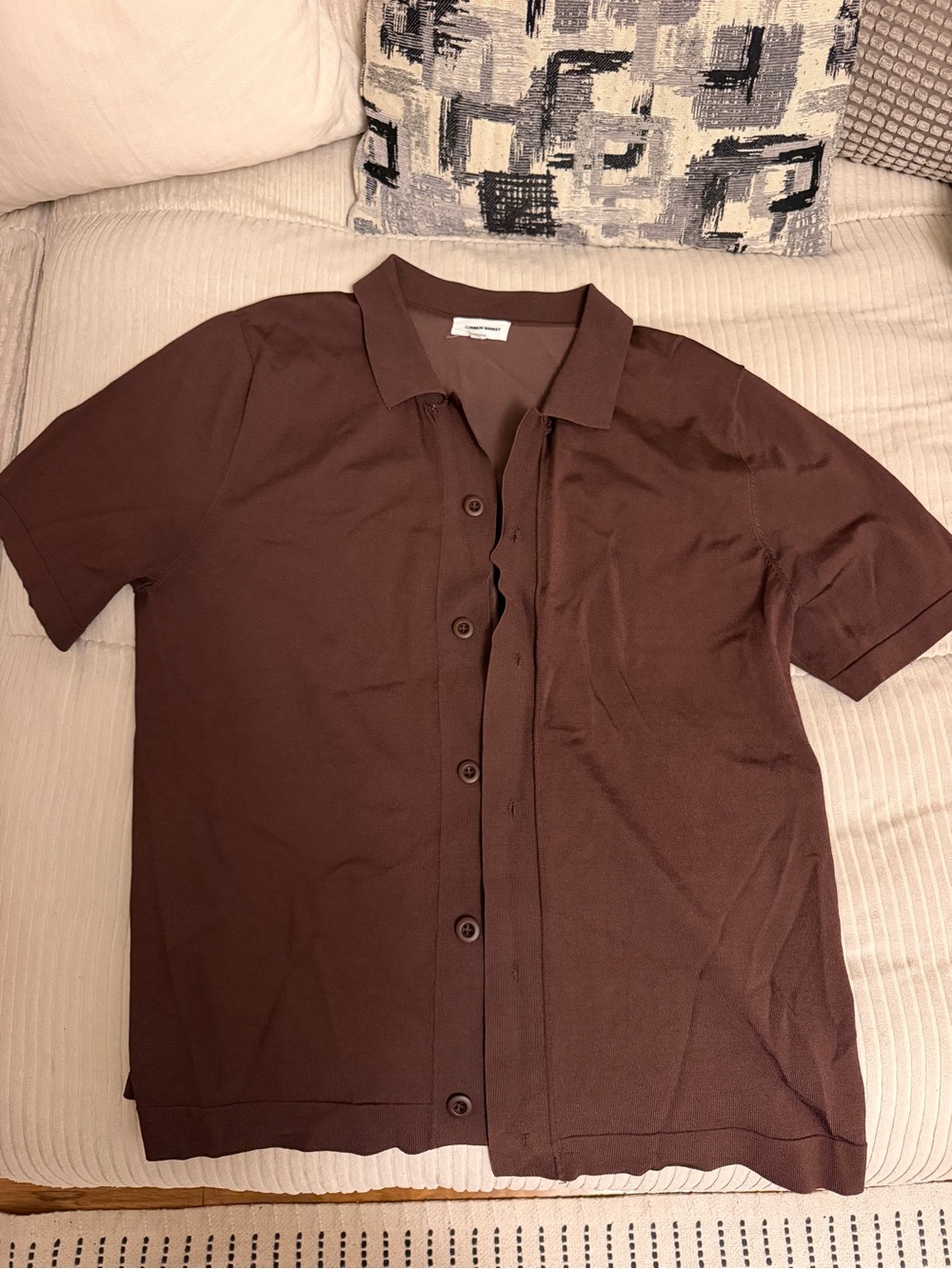 Common Market/Mod Ref men’s chocolate button-up shirt